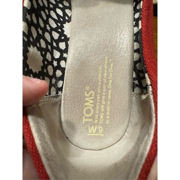 Toms Red Heeled Open Toe Wedges Womens Size 9 - Picture 8 of 8